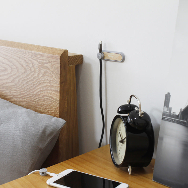 Magnetischer Kabel Organizer aus Holz – Kabelhalter für Schreibtisch & Kabelmanagement