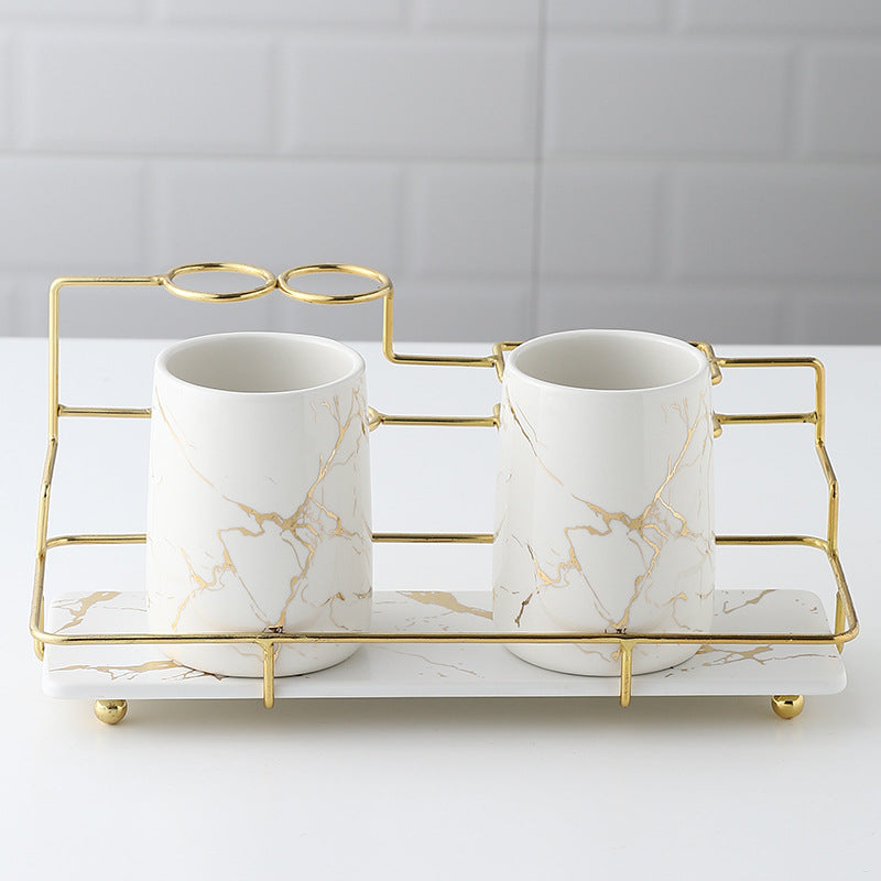 Keramik Badezimmer Set – Zahnbürstenhalter & Organizer mit Goldrahmen (Luxus Design)