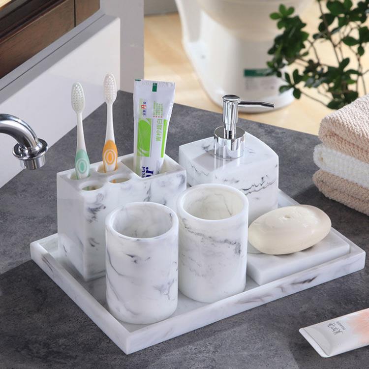 Nordisches Badezimmer-Set aus marmoriertem Resin – Zahnbürstenhalter & Seifenspender