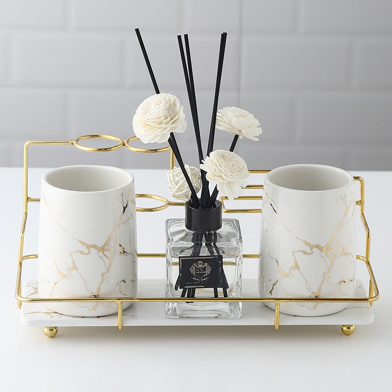 Keramik Badezimmer Set – Zahnbürstenhalter & Organizer mit Goldrahmen (Luxus Design)