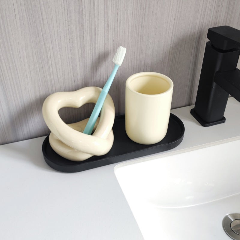Keramik Zahnbürstenhalter Herz Design – Dekorativer Badezimmer Organizer