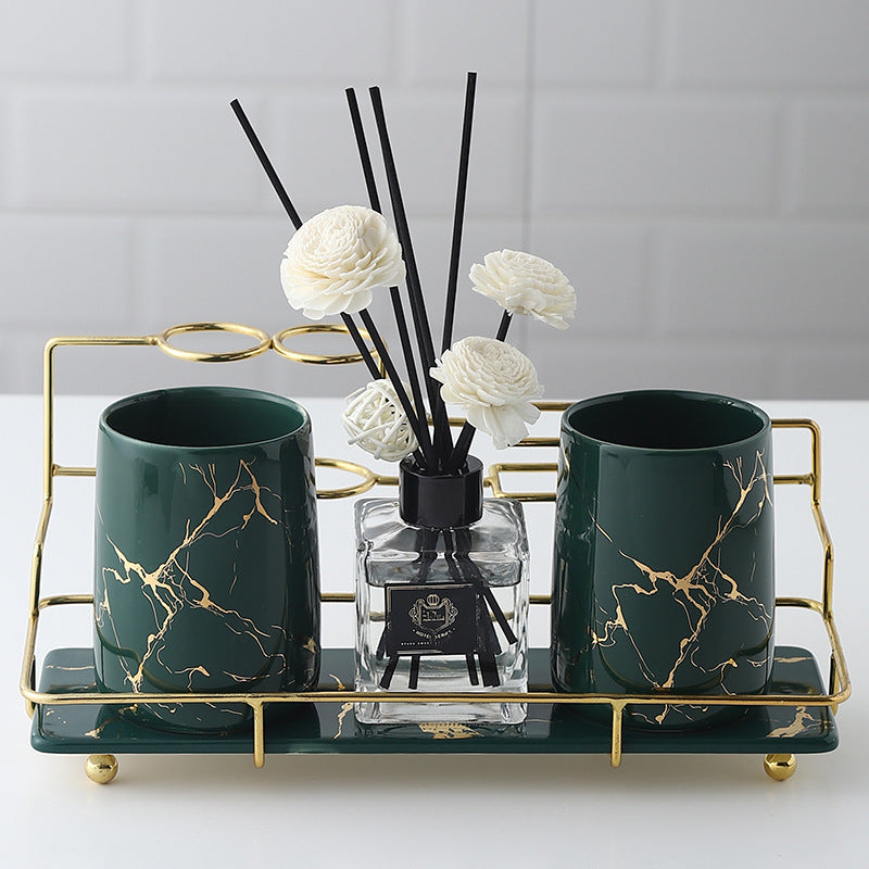Keramik Badezimmer Set – Zahnbürstenhalter & Organizer mit Goldrahmen (Luxus Design)